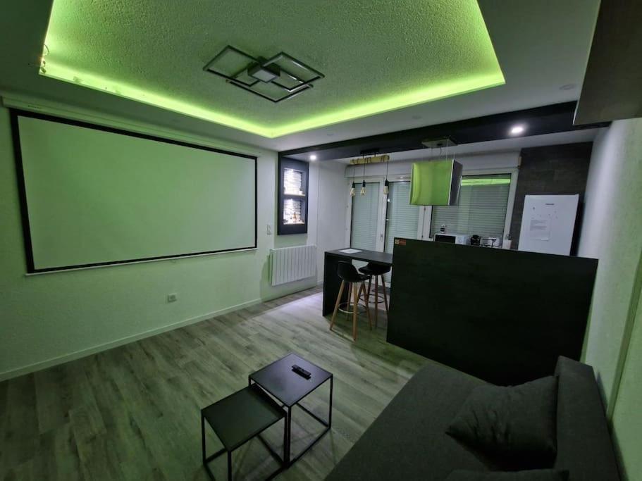 Logement Atypique & Parking Gratuit جيكس المظهر الخارجي الصورة