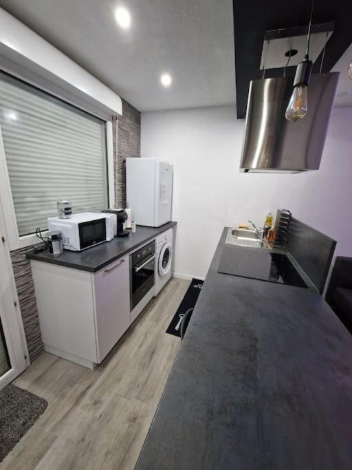 Logement Atypique & Parking Gratuit جيكس المظهر الخارجي الصورة